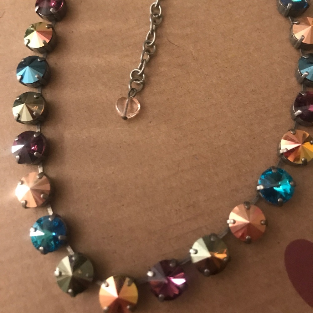 Sabika Manhattan choker